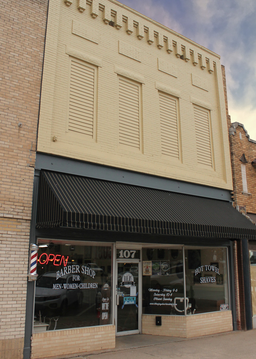 Bluejay's Barbershop exterior photo